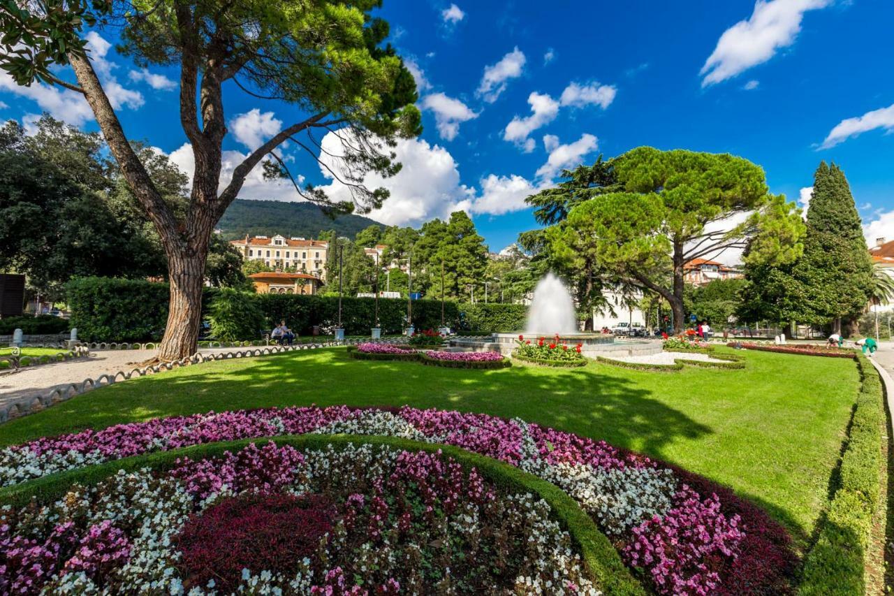Apartment Maja Opatija With Free Private Parking And Lovely Sea View Terrace Exteriör bild